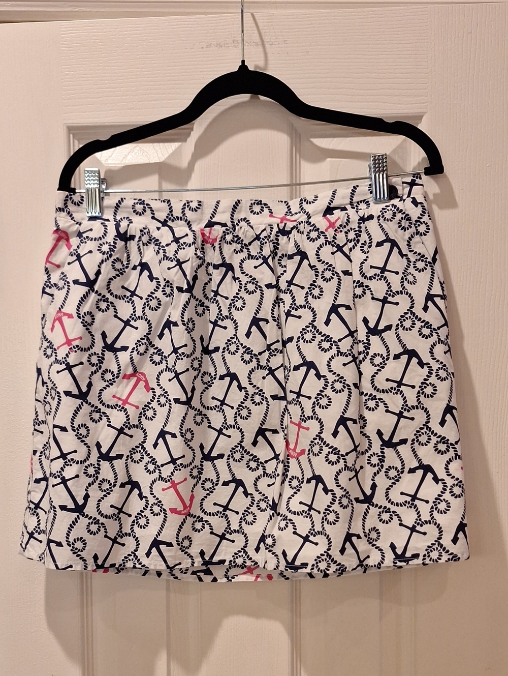 Lilly Pulitzer - White Mini Skirt with Navy and Pink Anchor Print - Large